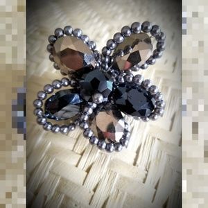 Costume ring large flower sparkles stretch